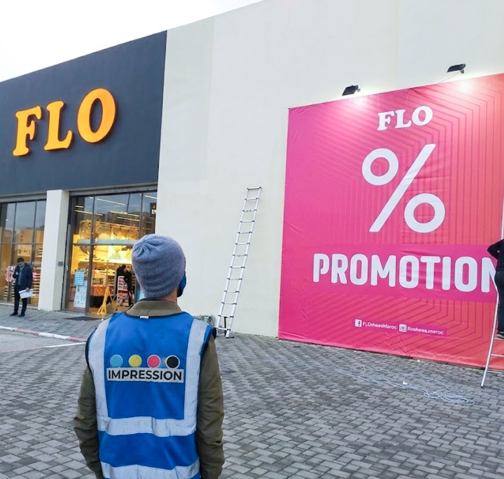 Service Impression à Tanger - Pose de bâche grand format